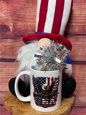 Patriotic USA Eagle Coffee Mug - American Flag Design